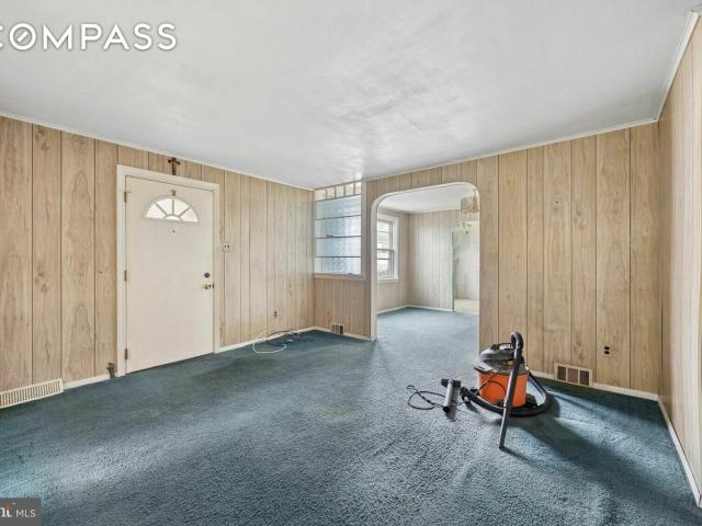 Townhouse for sale in Sharon Hill