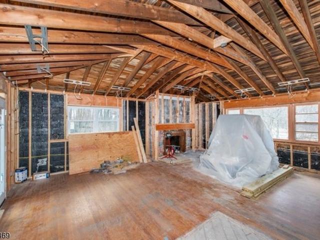 House for sale in Layton, New Jersey