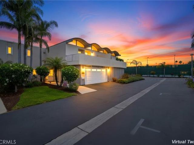 House for sale in Costa Mesa, California
