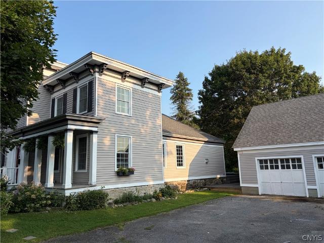 House for sale in Oneida, New York