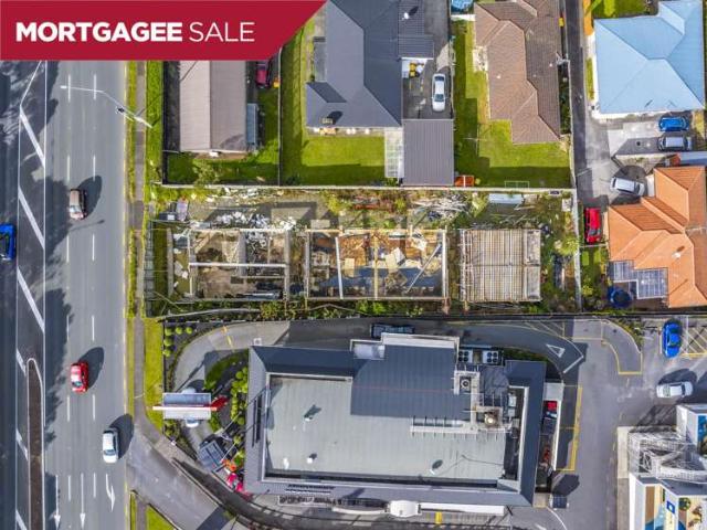 Townhouse for sale in Oratia