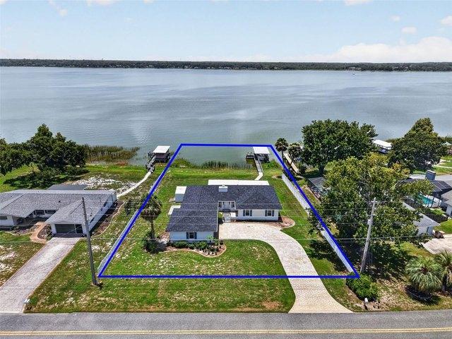 House for sale in Fruitland Park, Florida