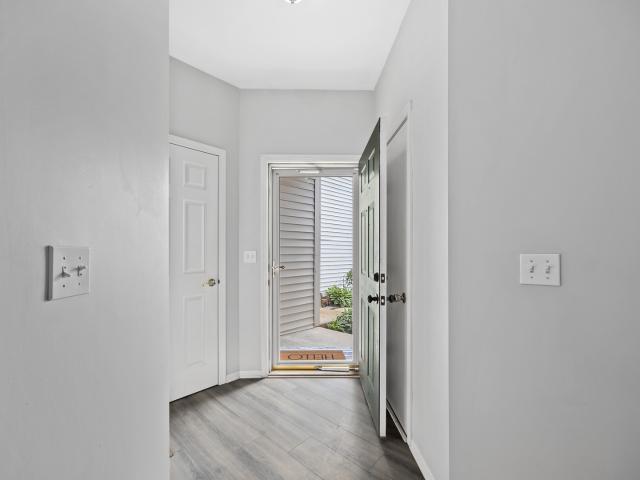 Condo for sale in Carpentersville, Illinois