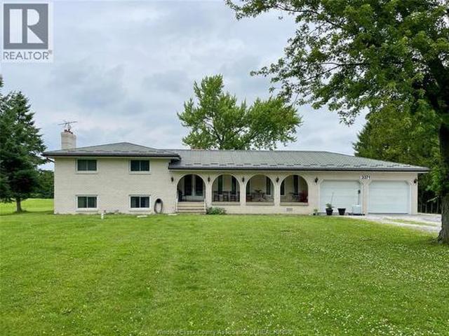 House for sale in Amherstburg, Ontario