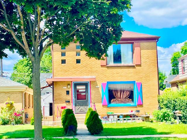 House for sale in Milwaukee, Wisconsin