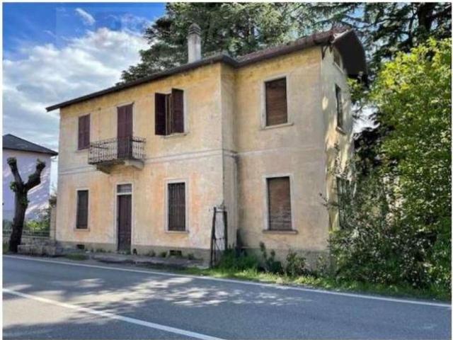 Villa Indipendente in vendita a Comunità Montana Valli del Verbano, Gavirate