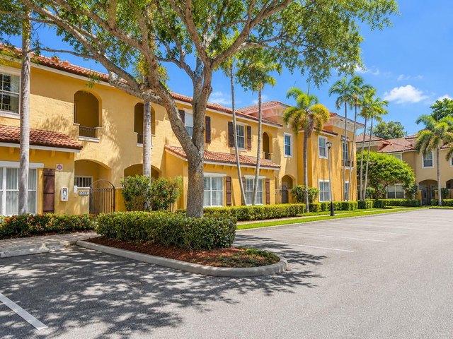 Townhouse for sale in Margate, Florida