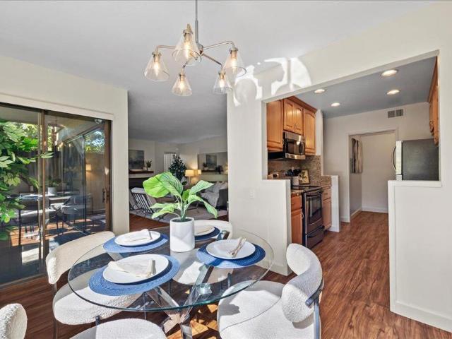 Condo for sale in San Carlos, San Mateo County