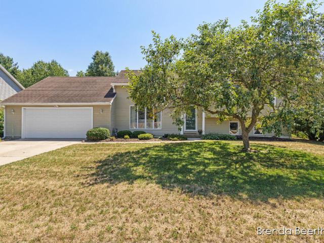 House for sale in Plainfield Charter Township, Belmont