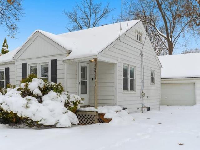 House for sale in Grayslake, Illinois