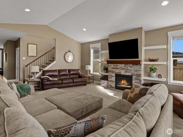 House for sale in Stonebrook, Enumclaw