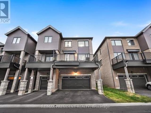 House for sale in Oakville, Golden Horseshoe