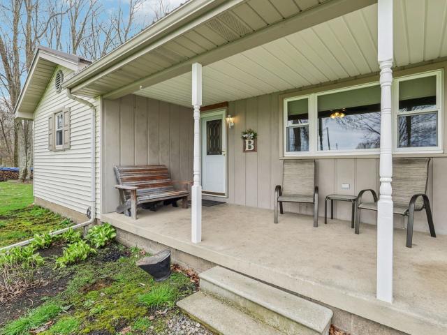 House for sale in New Bedford, Pennsylvania