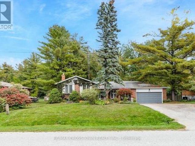 House for sale in Innisfil, Central Ontario