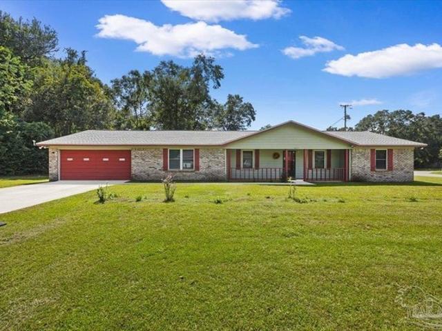 House for sale in Pace, Florida
