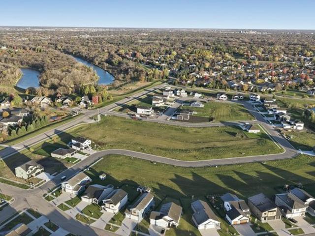 Land for sale in Moorhead, Minnesota