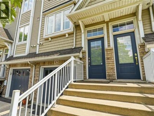 Townhouse for rent in Ancaster, Ontario