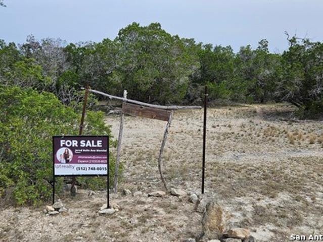 Land for sale in Utopia