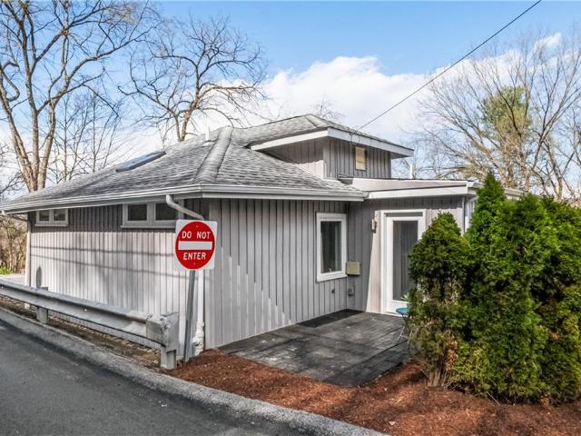House for sale in Indianola, Pennsylvania
