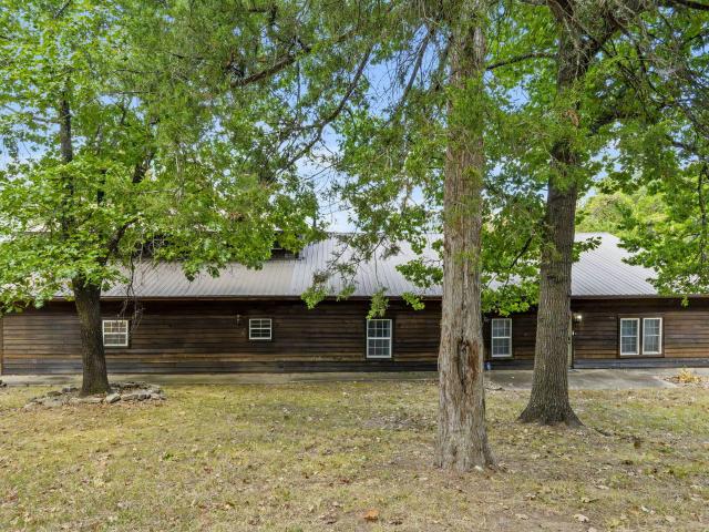 House for sale in Forsyth, Taney County