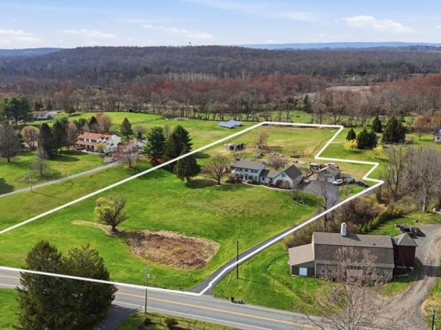 House for sale in Hope, New Jersey
