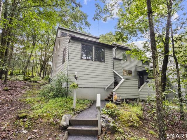 Townhouse for sale in Torrington, Connecticut