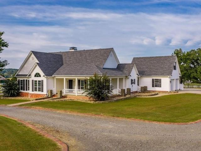 House for sale in Bee Branch, Van Buren County
