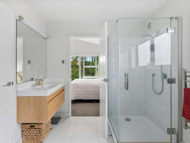 Townhouse for sale in Whangaparaoa