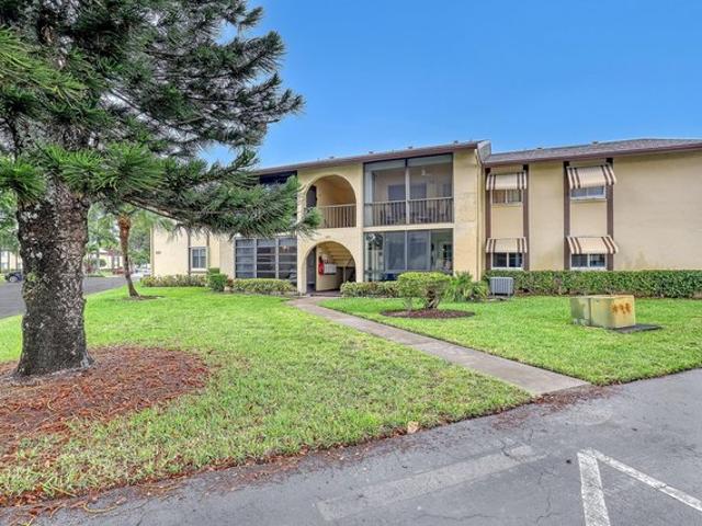 Condo for sale in Greenacres, Florida