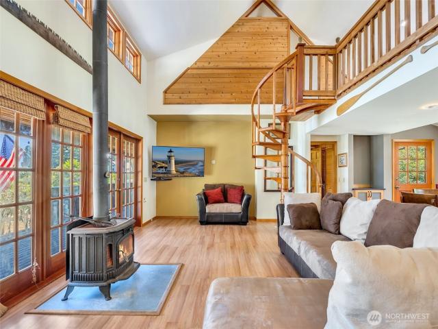 House for sale in Oysterville, Washington