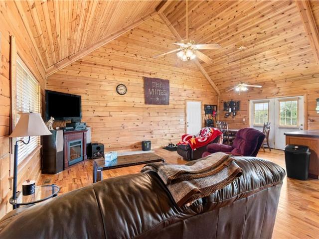 House for sale in Hamilton, Missouri