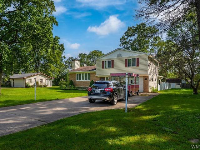 House for sale in Grand Island, New York