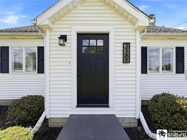 House for sale in Niagara, New York