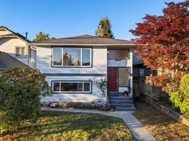House for sale in Mahon, North Vancouver