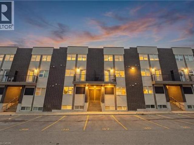 Townhouse for sale in Northdale, Waterloo