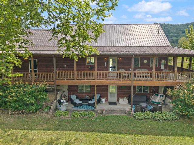House for sale in Albany, Kentucky