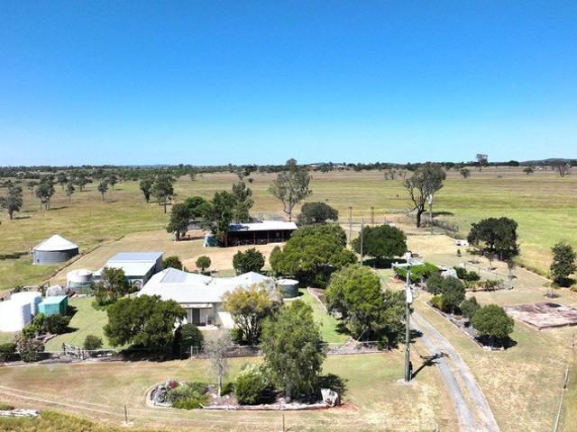 Cottage for sale in Clermont, Queensland