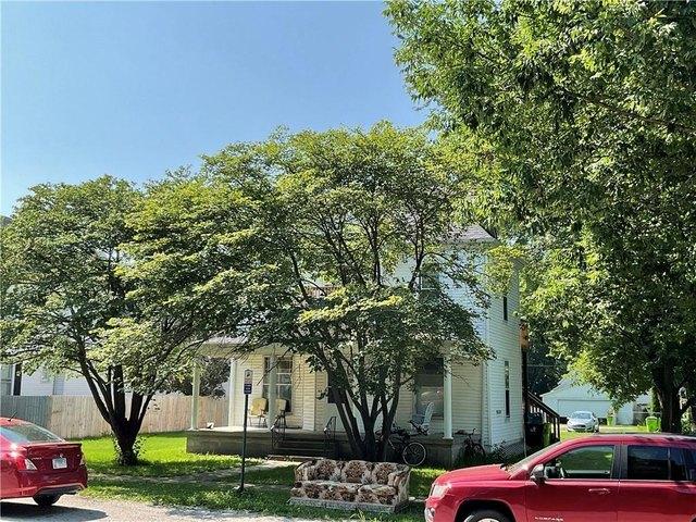 House for sale in Moweaqua, Illinois