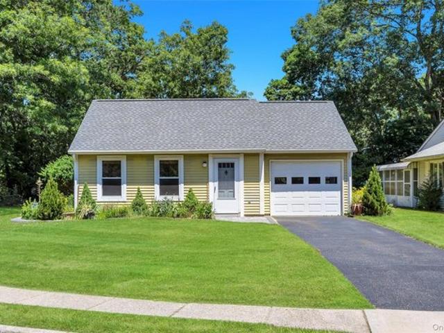 Condo for sale in Centereach, New York