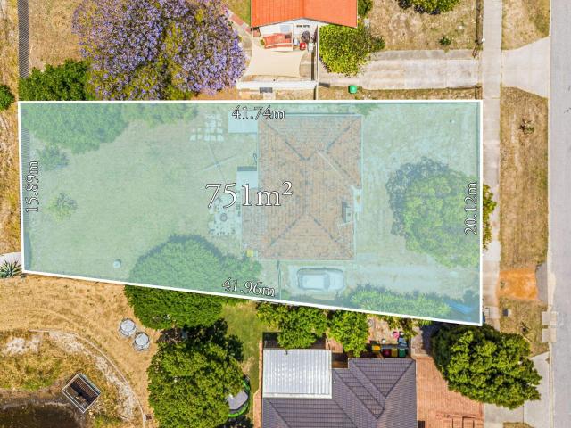 House for sale in Cloverdale, Western Australia