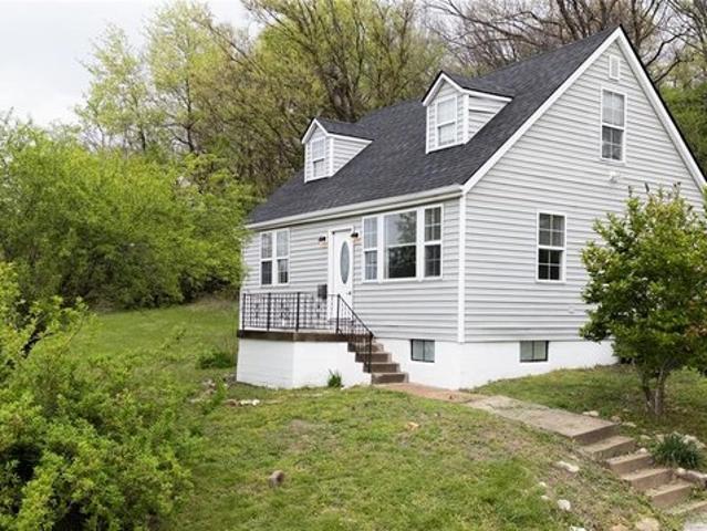 House for sale in Pacific, Missouri