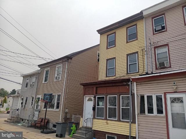 Townhouse for sale in Gloucester City, New Jersey