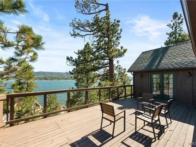 House for sale in Fawnskin, California