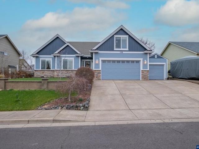 House for sale in Oregonia