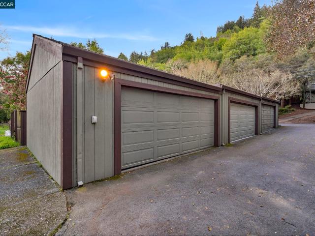 Townhouse for sale in Fairfax, California