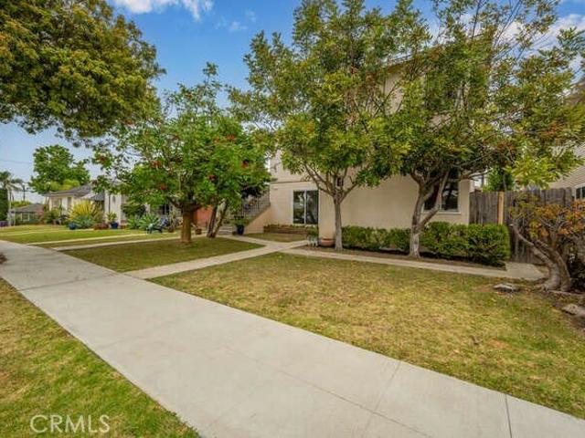 Duplex for sale in Long Beach