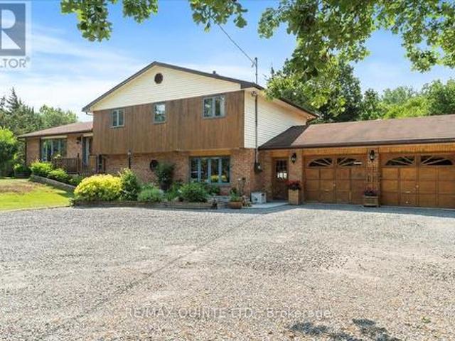 House for sale in Ontario