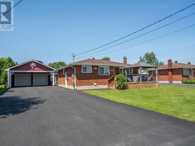 House for sale in Sault Sainte Marie, Ontario