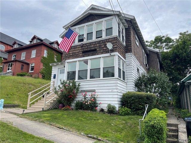 House for sale in Syracuse, New York