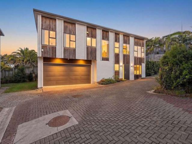 House for sale in Whangaparaoa
